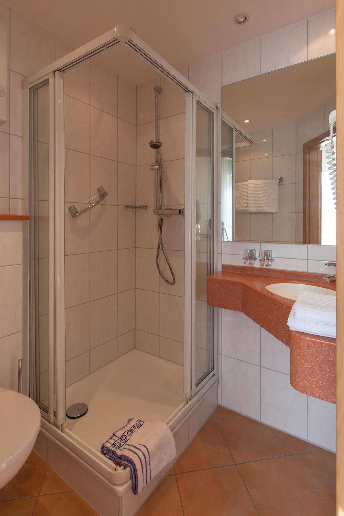 Hotel & Restaurant Krone Kestert Ngoại thất bức ảnh