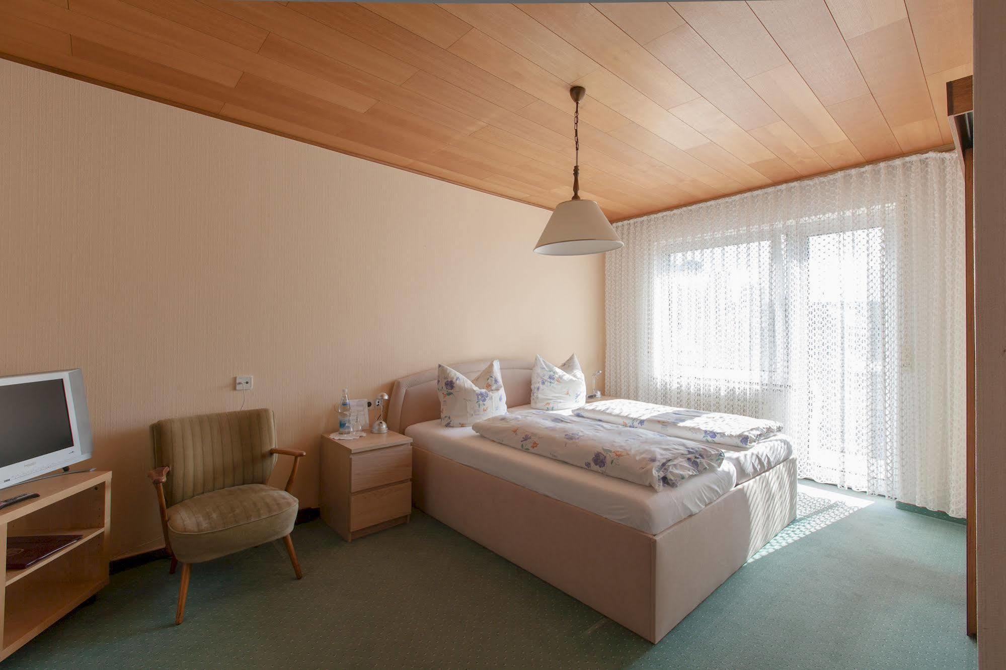 Hotel & Restaurant Krone Kestert Ngoại thất bức ảnh