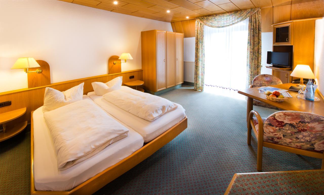 Hotel & Restaurant Krone Kestert Ngoại thất bức ảnh